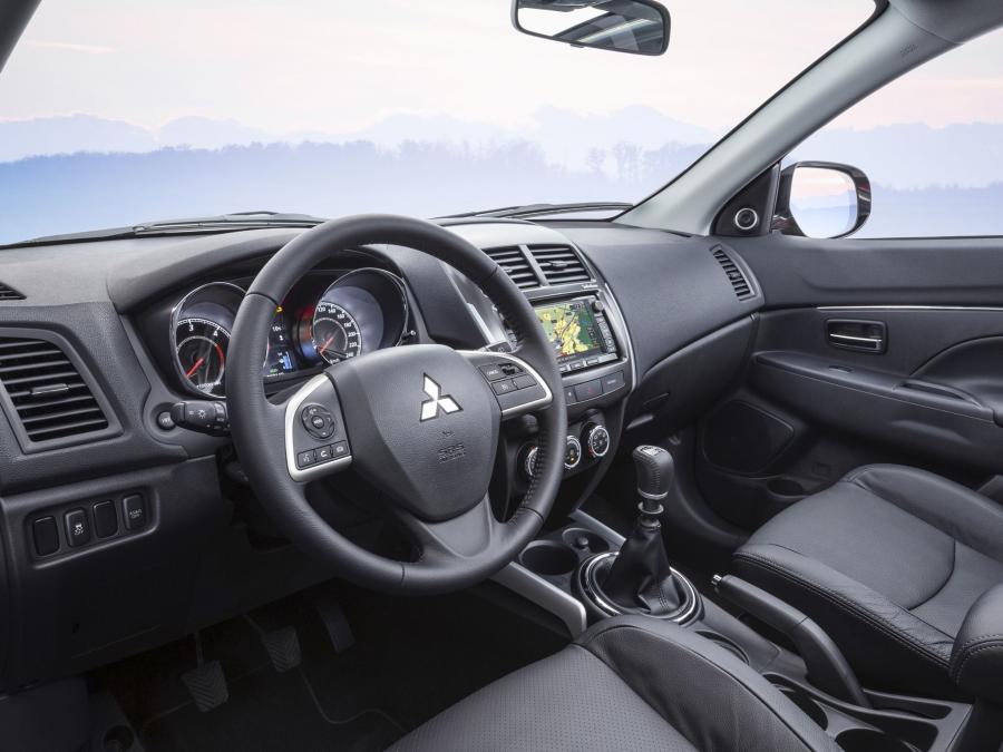  Mitsubishi ASX 2012 года  (фото 11 из 12)
